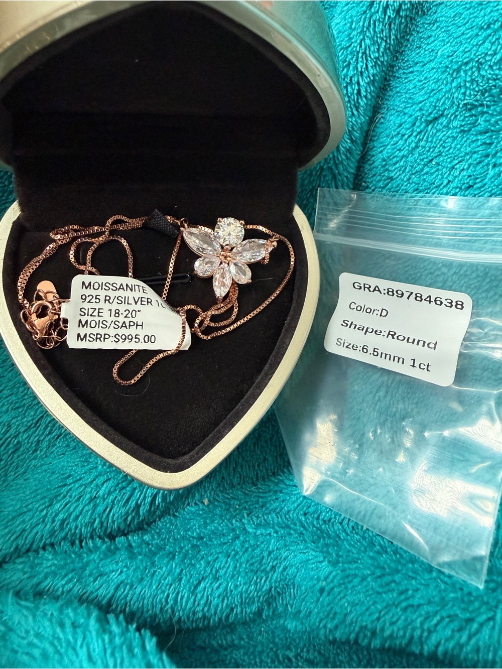 Moissanite 6.5 mm 1 ct Flower Pendant Necklace in Rose Gold boxed NWT